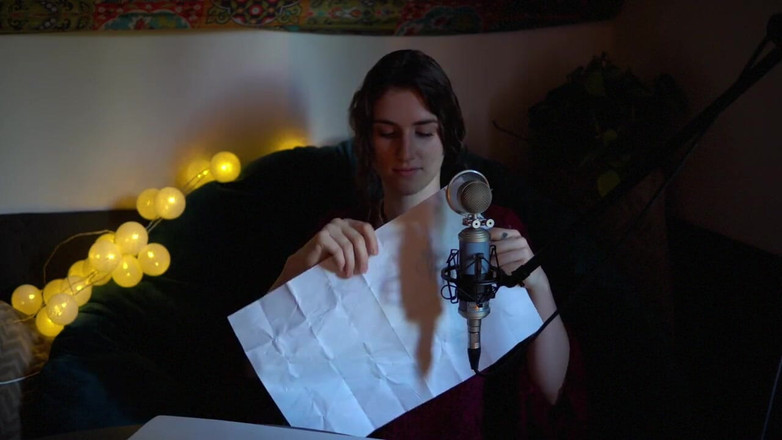 Piper Blush: Asmr Papier klingt