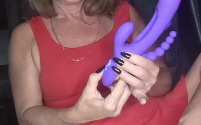 Little Linda: Hottest MILF Ever - Candy Hub Triple Bliss Review I Challenge...