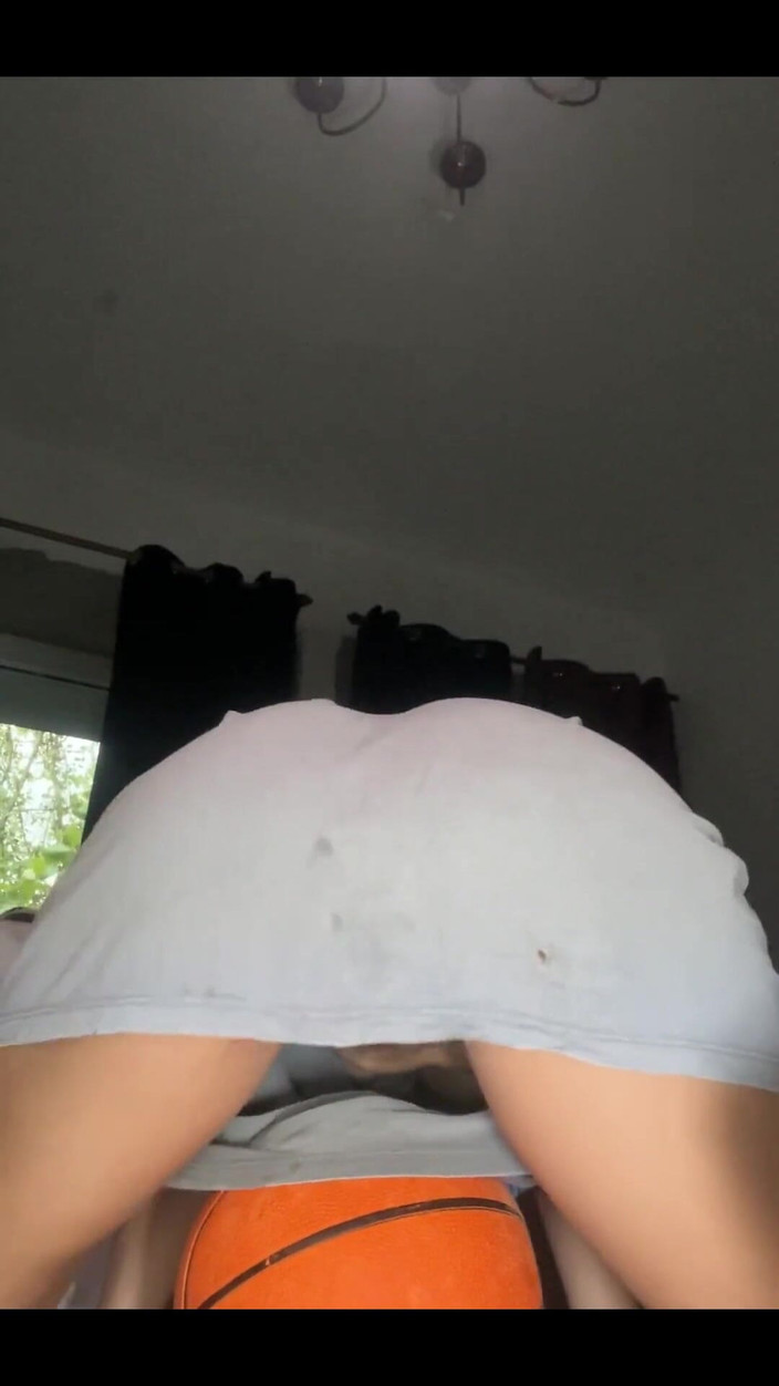 Crypto Mommy: Teman semokmu membawamu ke rumahnya