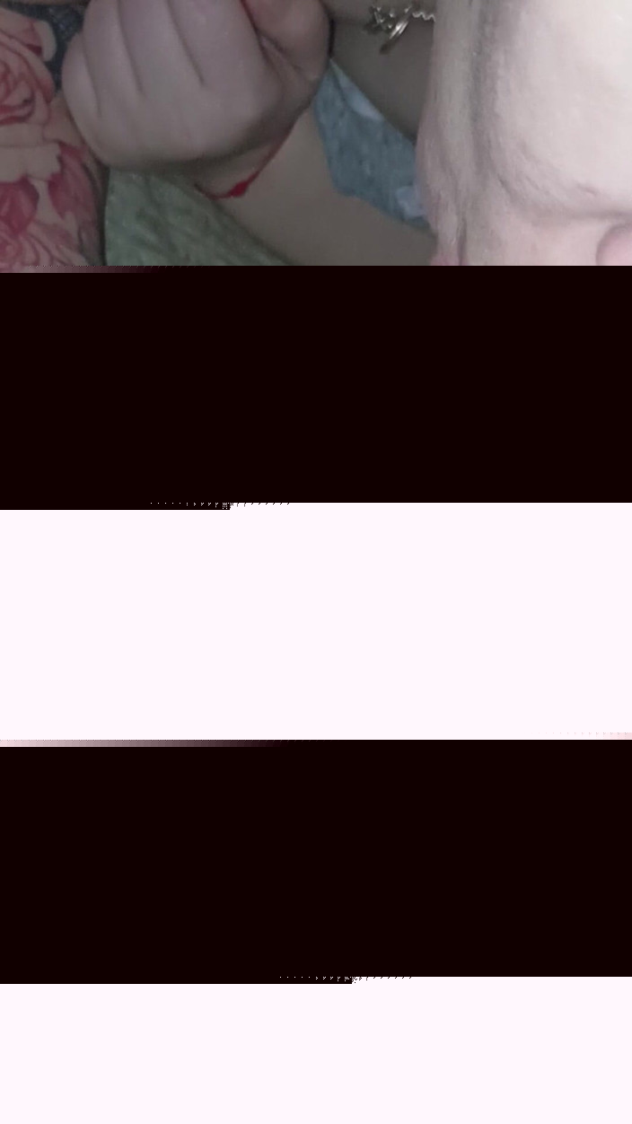 LitlleWitch: In fretta e un boccone di sperma, dalla matrigna russa...