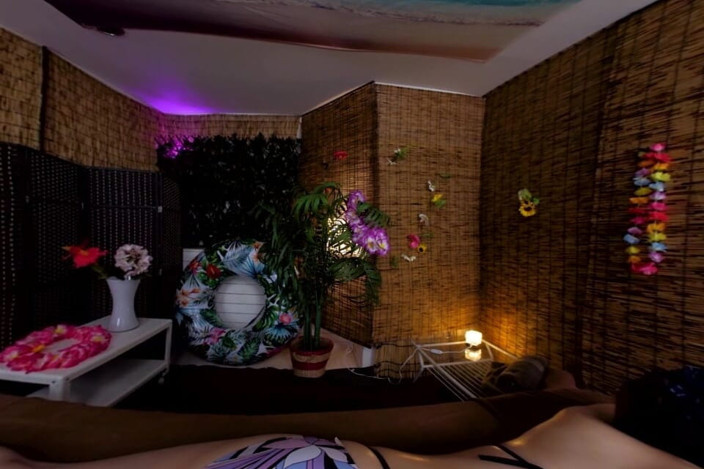 EAGLE-VR: Beach House Pick-up Esthetics: a Summer Day to Get Fucked 1/3