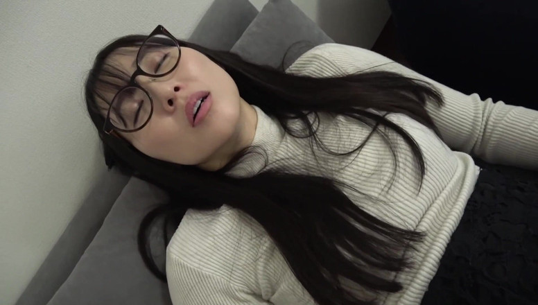 Raptor Inc: Yukari - recepční, která byla děvka, teď má něco pro drsné...