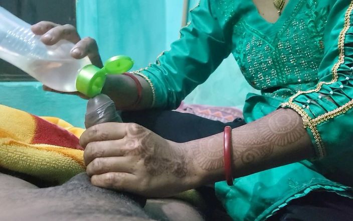 Hindisexvideo: Une tatie indienne desi se fait baiser par son jeune...