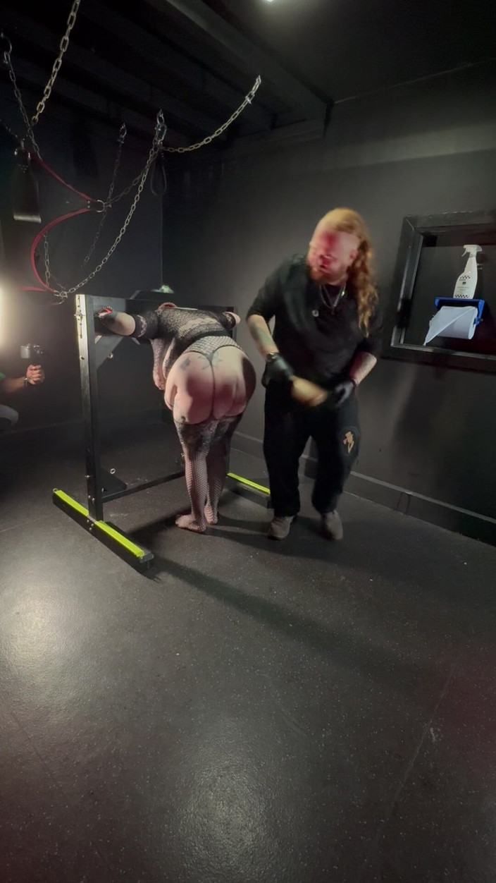 Bambi_beauty1: The Ginger Gent phá vỡ Bambi