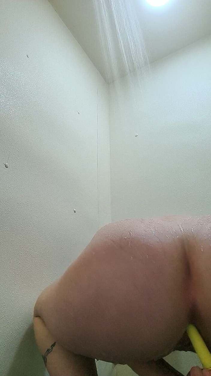 BustyBabe: Hot Shower Anal Prob