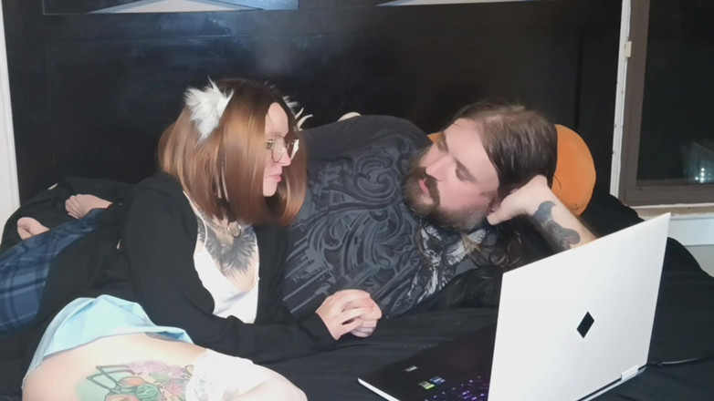 Haven Moss: Cosplay esposa atrapó marido jugando travieso videojuego