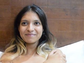 YourDickSucker: Meine schüchterne freundin sieht süß aus, während sie nackt ist