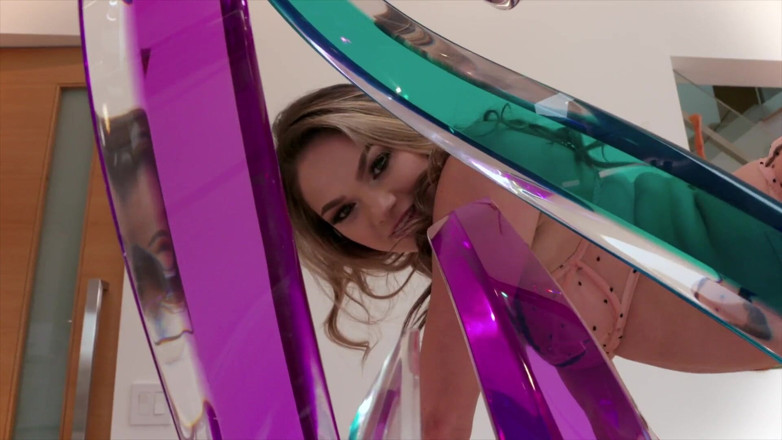 Jules Jordan: Jules Jordan - ¡la milf tetona Ava Addams es una cazadora de...