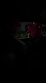 Bini desi berkongkek dengan orang asing di dalam kereta dengan suami memandu p1