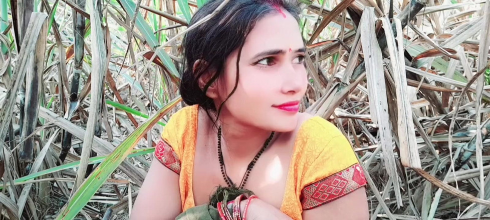 Renudbf: Sexy bhabhi se calienta para sexo en sugarcane field