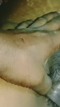 Bihar Tr Xhtad Cumnatul Ji Apne Sali Ko Bed Me Raat Bhar Pela. Gospodina desi pune soțul ei în ciorapi.