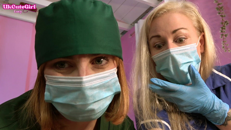 UKCuteGirl Lucy Lauren: Examen médico - enfermera traviesa vs estricto médico, sondeo uretral y...