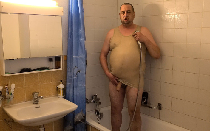 Pascal Dichter: Jogos Aquáticos Lascivos Com Uma Regata Apertada