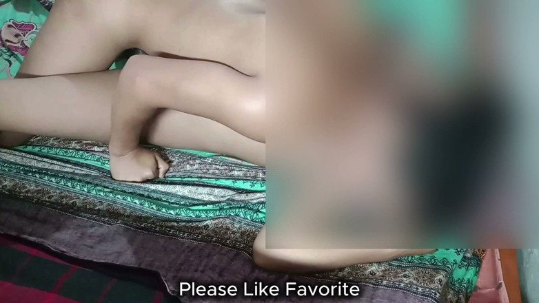 newsexmi12: pyari larki ne pahli baar apna kaumaary kho diya