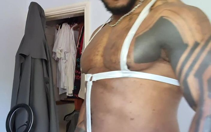 Amadeus: This Outfit to Much Cock