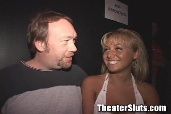 Theater Sluts: Fałszywy Tit Bimbo Babe Gangbang Porno Theater Sperma twarzy Jebanie...