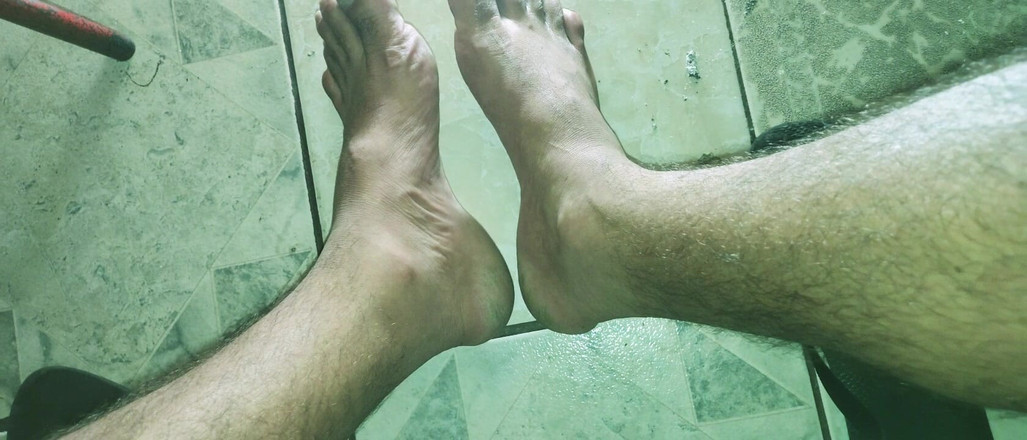 Stink HairyMale: Foot Fetiš A Kouření