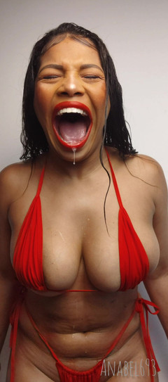 anabel693: Bocejando e babando