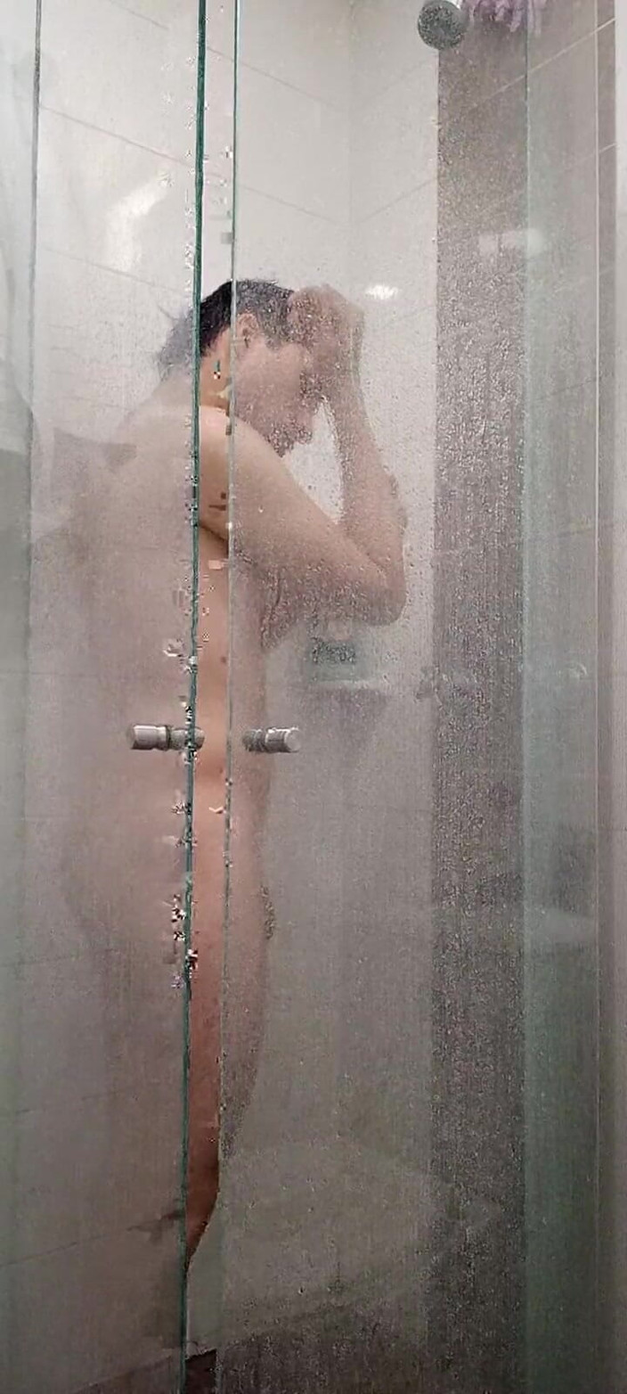 Diego_latinboy: 거울에 사정하는 거유 두차 체육관 털이 무성한 부시
