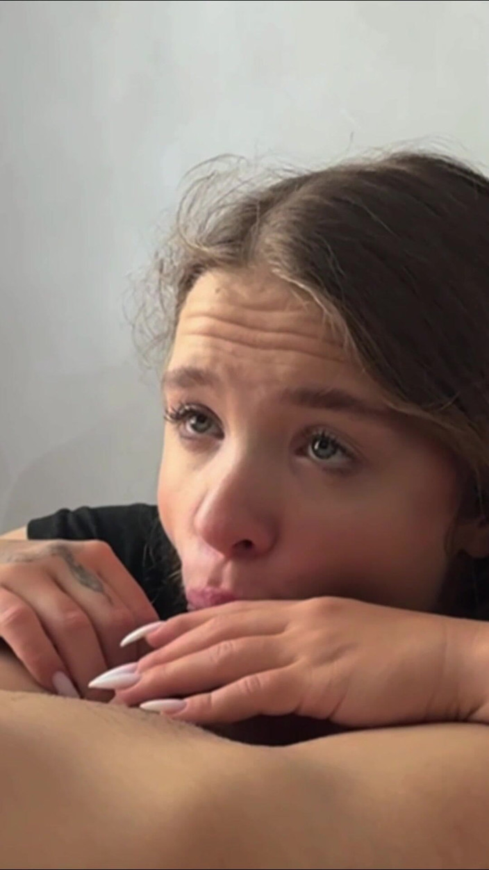 xKeryB: Ten Chlap Byl Tak Hodný, Že Mě Pozval, Abych U Něj...