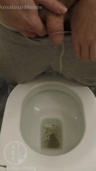 Garoto Amador Pego Mijando Na Casa Do Amigo