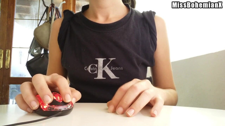 Miss Bohemian X: Impatient nail tapping while working on my laptop - MissBohemianX