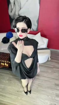 Regina Noir