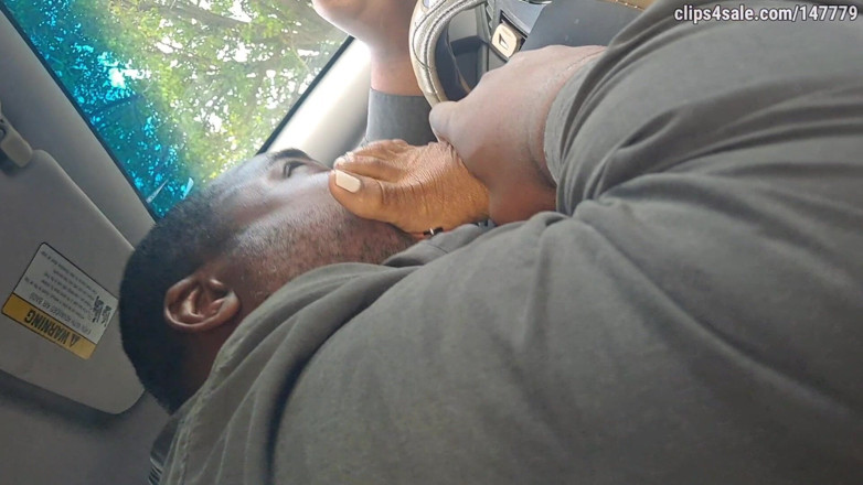 Foot Patrol: Автомобильная сессия с 1-м опытом поклонения ступням Talisa