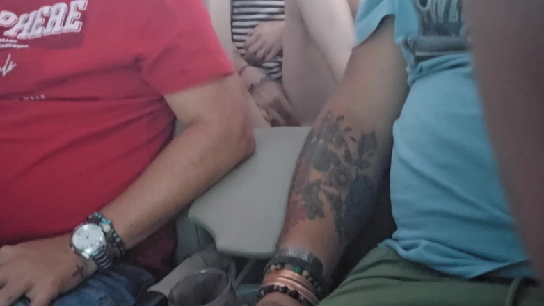 Sparowdox: Sexy modrooká blonďatá dildo šuká vzadu v kabrioletu