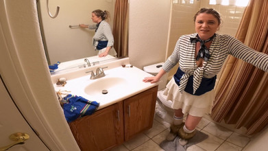 Erin Electra: Membantu abang tiri saya berlatih seks