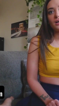 Sislovesme - hermosa hermanastra con curvas Gia Paige disfruta de una follada hardcore tabú con su hermanastro