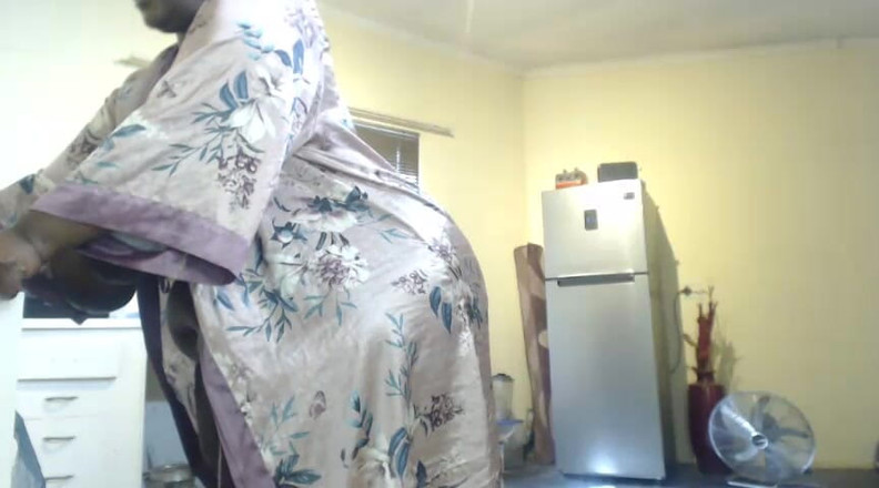 Legendary Booty Overdose: Cewek semok ini gagal ngentot memeknya pakai vibrator