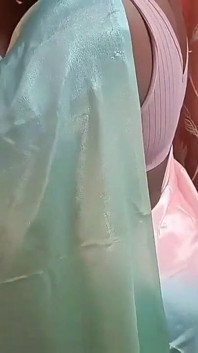 Fratellastro si scopa la propria sorellastra in Saree