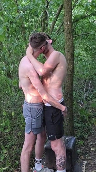 Levou meu meio-irmão gêmeo para a floresta para alguma bunda para boca imunda threeway