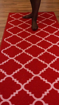 ASMR Nylon marche sur un tapis - pieds en bas et bruits de pas doux