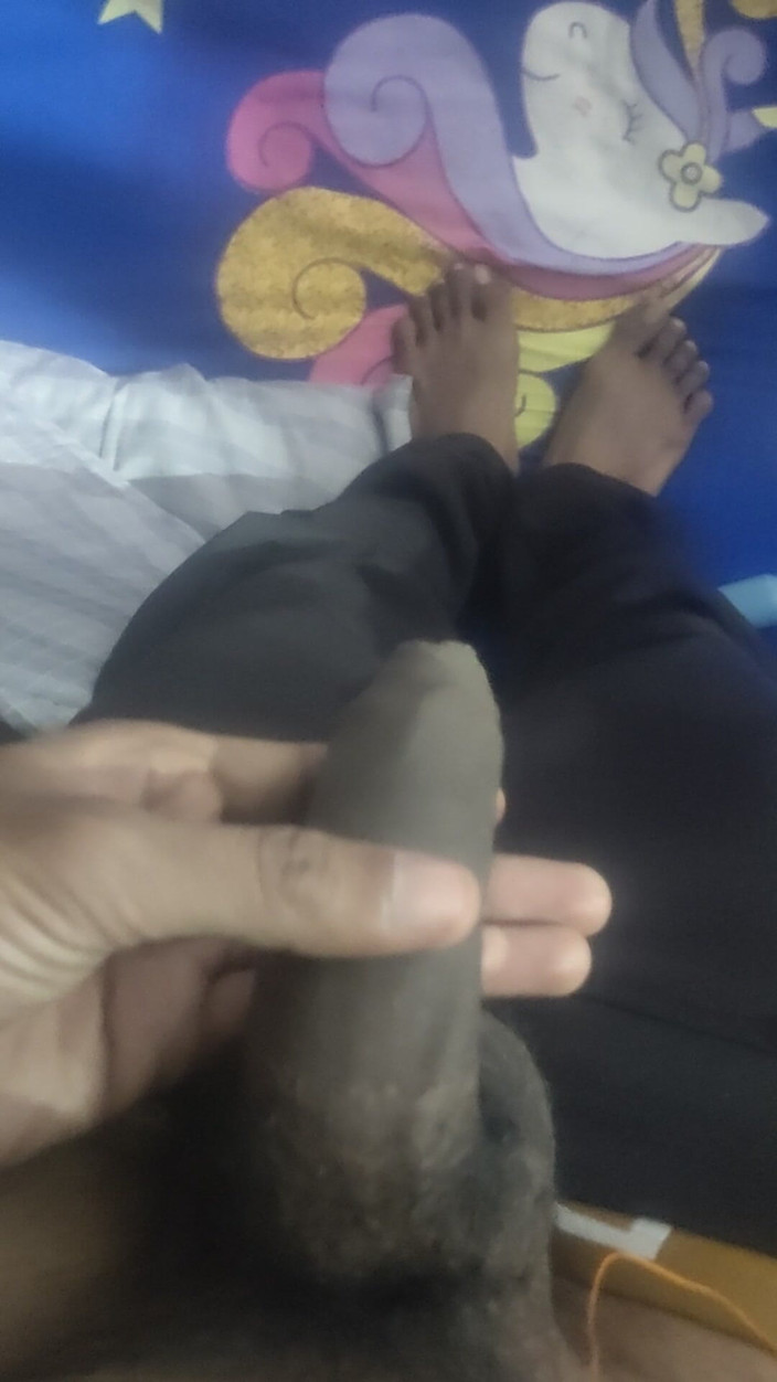 Gigolo Tv: Mama mea vitregă m-a prins masturbându-mă