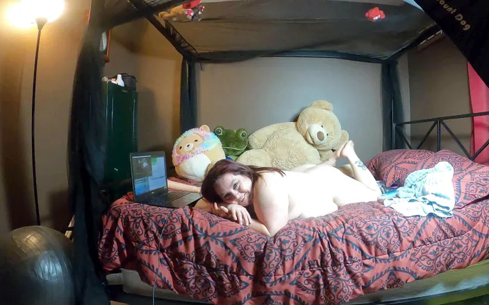 SexyNEBBW: Sexy BBW hand cam show