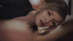 Neorm: エッチな話をする2人の美しい女の子