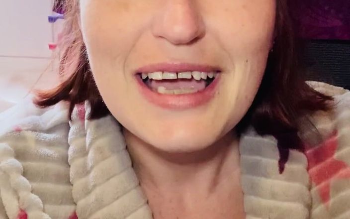 MistressWriggler: Maminky první chcaní dne poskytuje masivní množství pití pro vás,...