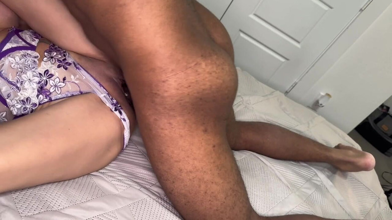 Cory Strokes: Cory Strokes зустрічає гарячу дружину Azn