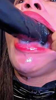 Uvula Fetish