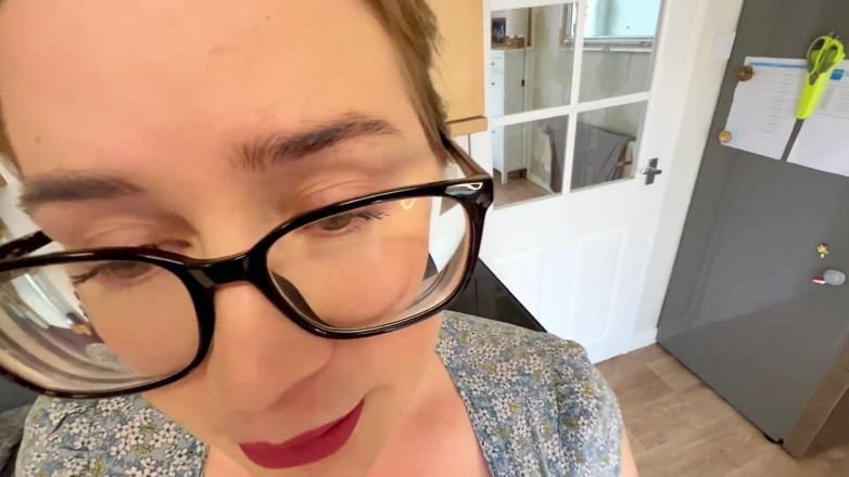 JessieHH: Mami fickt nachbarn nach seiner party