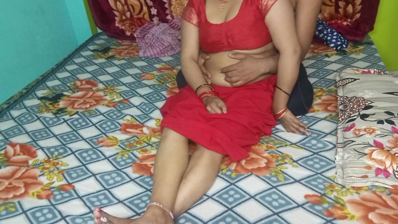 Manjushukla: Primera vez que me follo a mi novia en su...