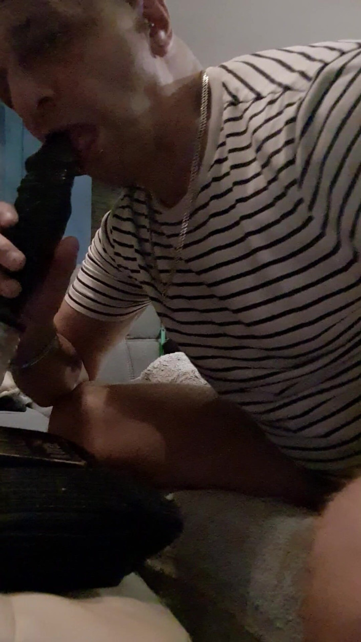 Fuck my ass studio: เย็ดฉันอย่างแรงและลึก