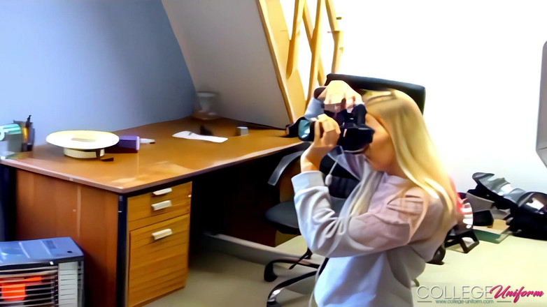 College Uniform: Ședință foto cu Candice Collyer, Hayley-Marie