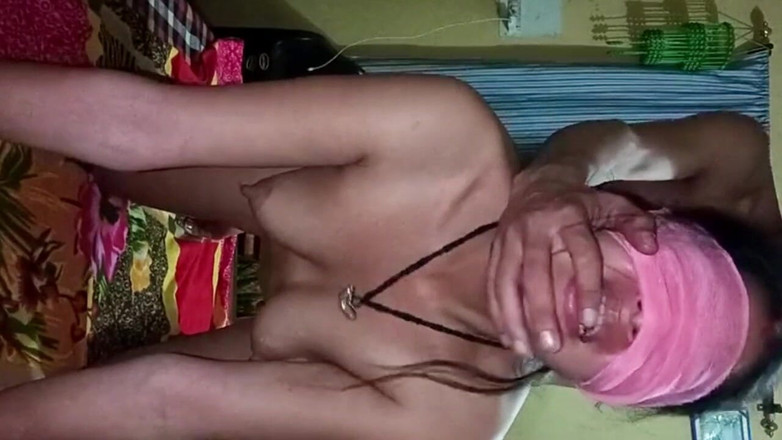 Busty mom: Ia Adalah Banyak Keseronokan Untuk Mengongkek Adik Ipar