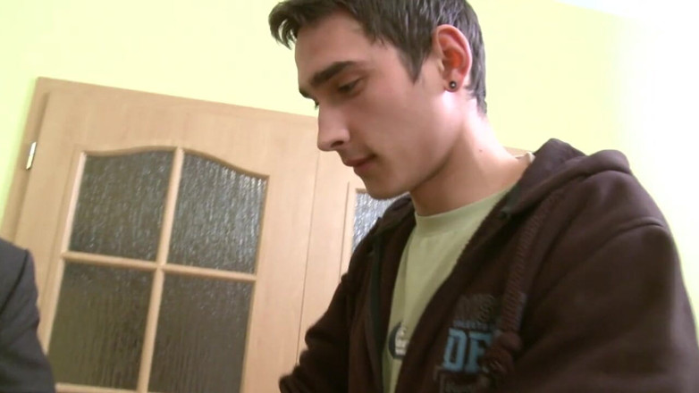 Old PIGS XXX: Si jalang muda manis mengambil zakar seorang lelaki tua yang...