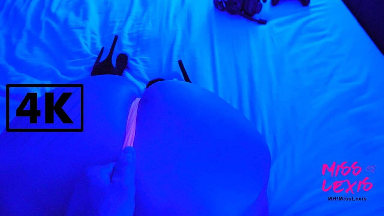 Lexis Star: Hráčská dívka šuká nevlastního bratra