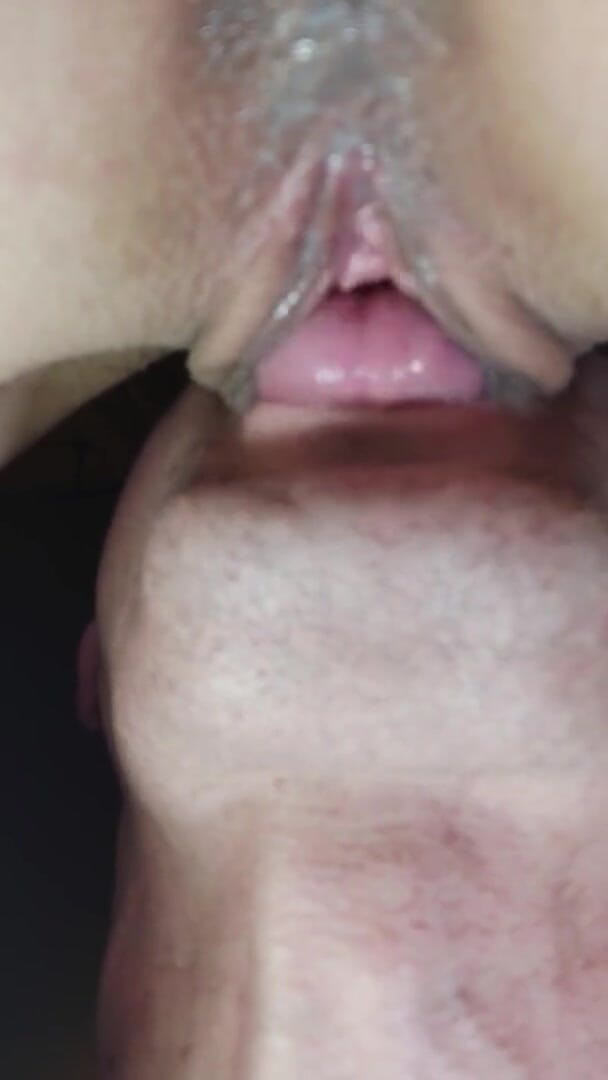 Wet Pussy Fuck: Teen's wet pussy is licked dripping pussy close up
