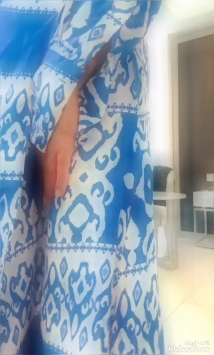 Lana Cross: Bleu et blanc